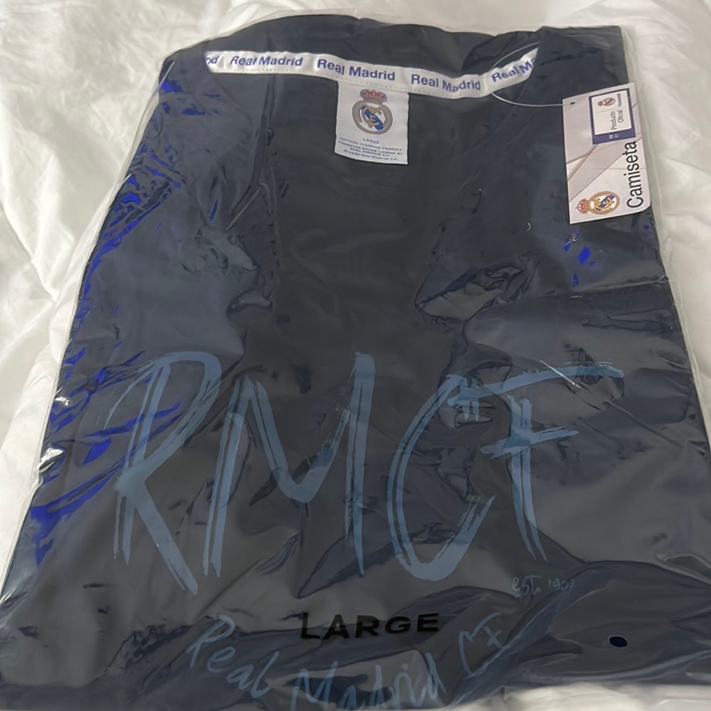 Real Madrid Unisex T-Shirt Medium